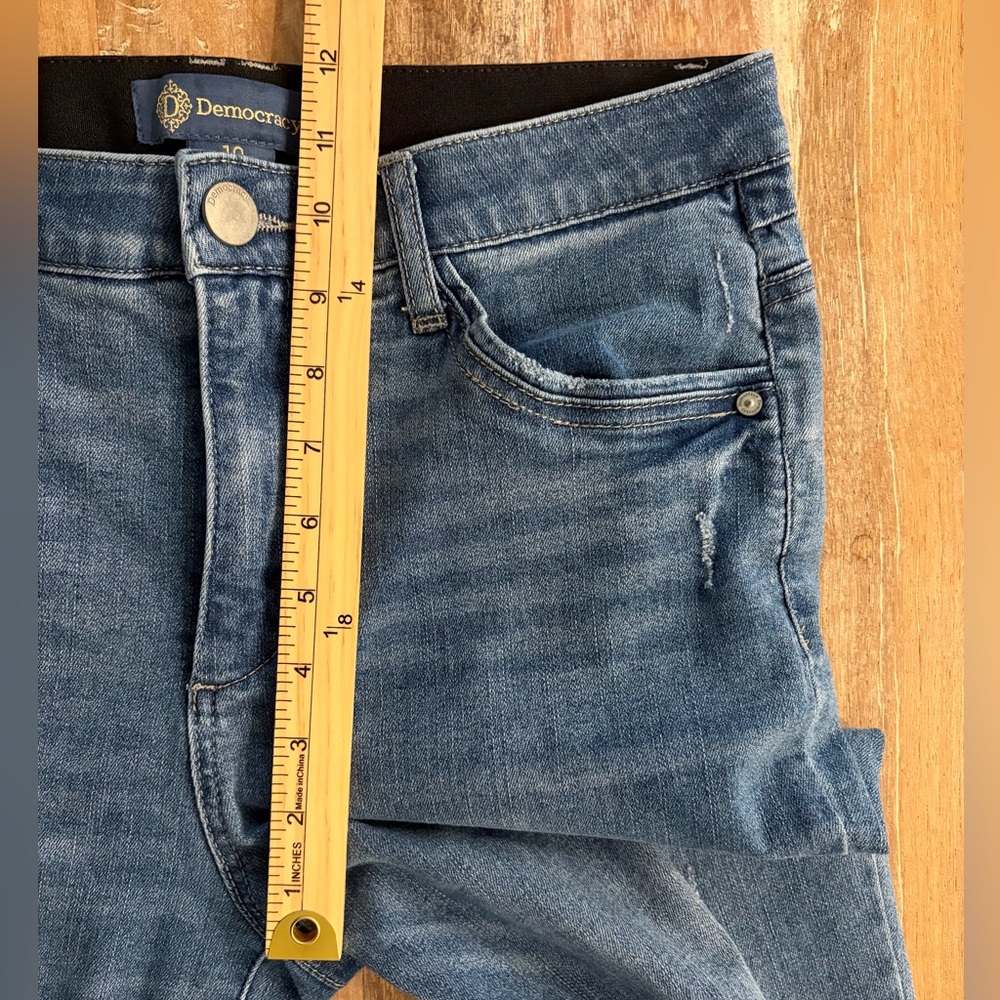 Democracy “Ab”solution Jeans Size 10 Medium Wash Barely Boot Cut - Picture 14 of 16